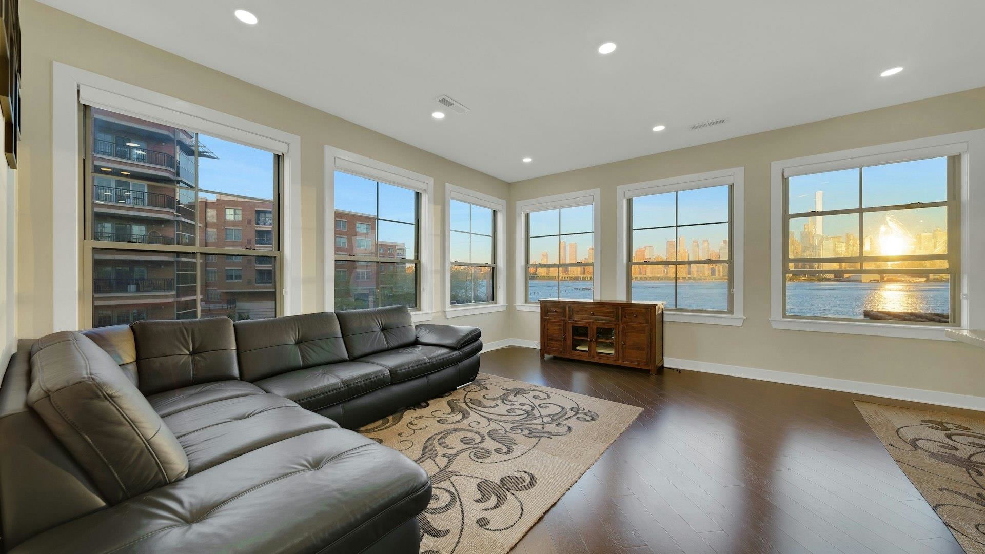 24 AVENUE AT PORT IMPERIAL Unit: 200