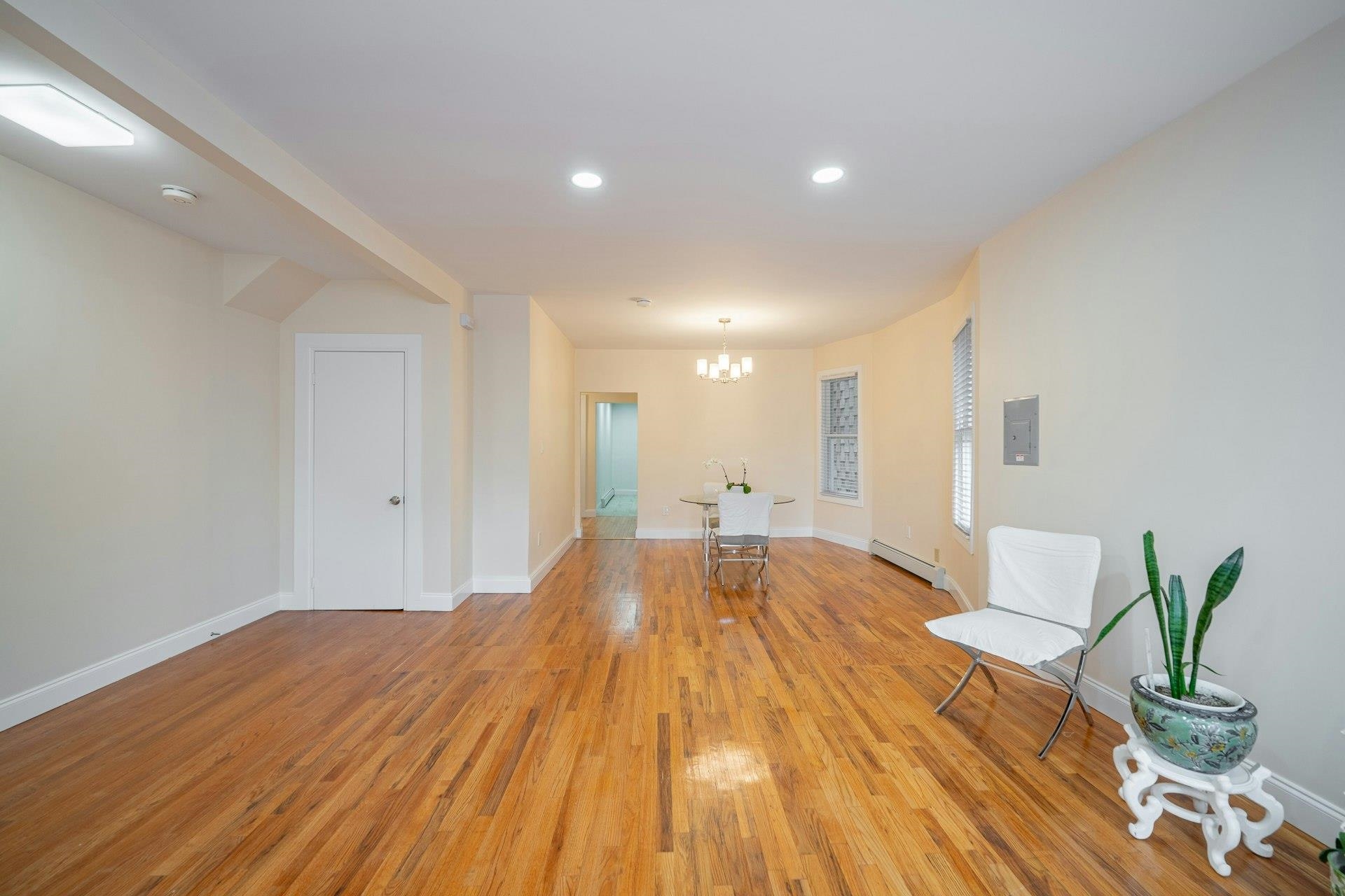 162 GLENWOOD AVE