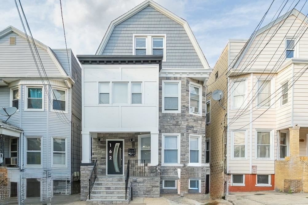 162 GLENWOOD AVE
