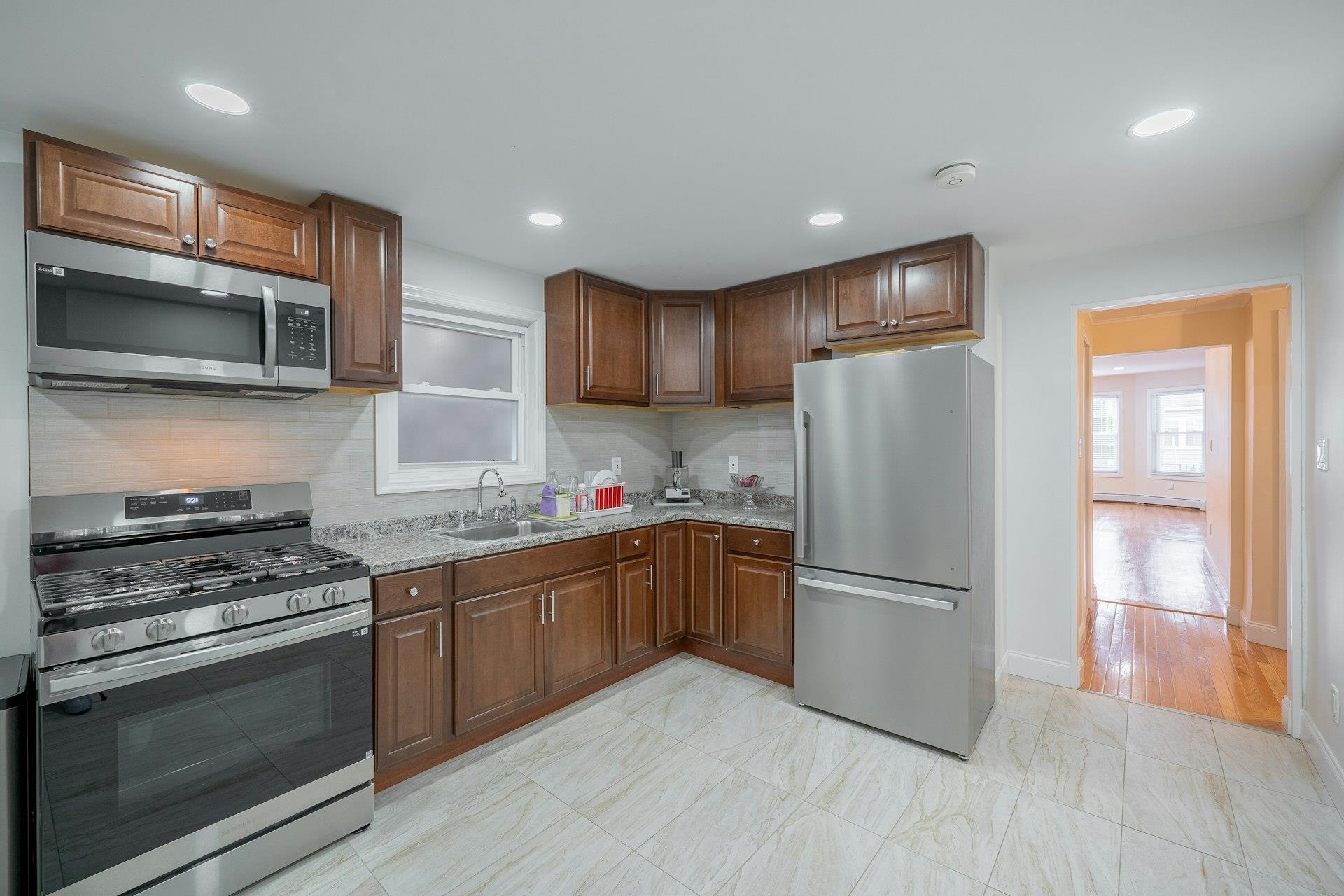 162 GLENWOOD AVE