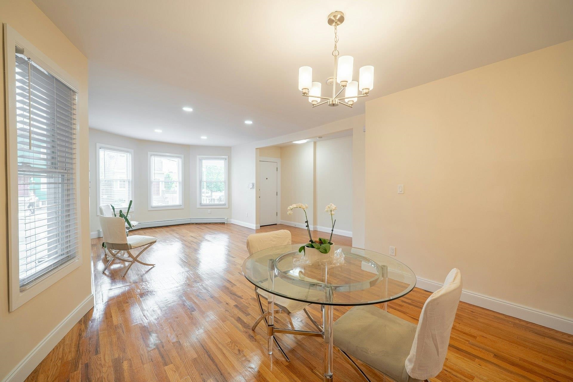 162 GLENWOOD AVE