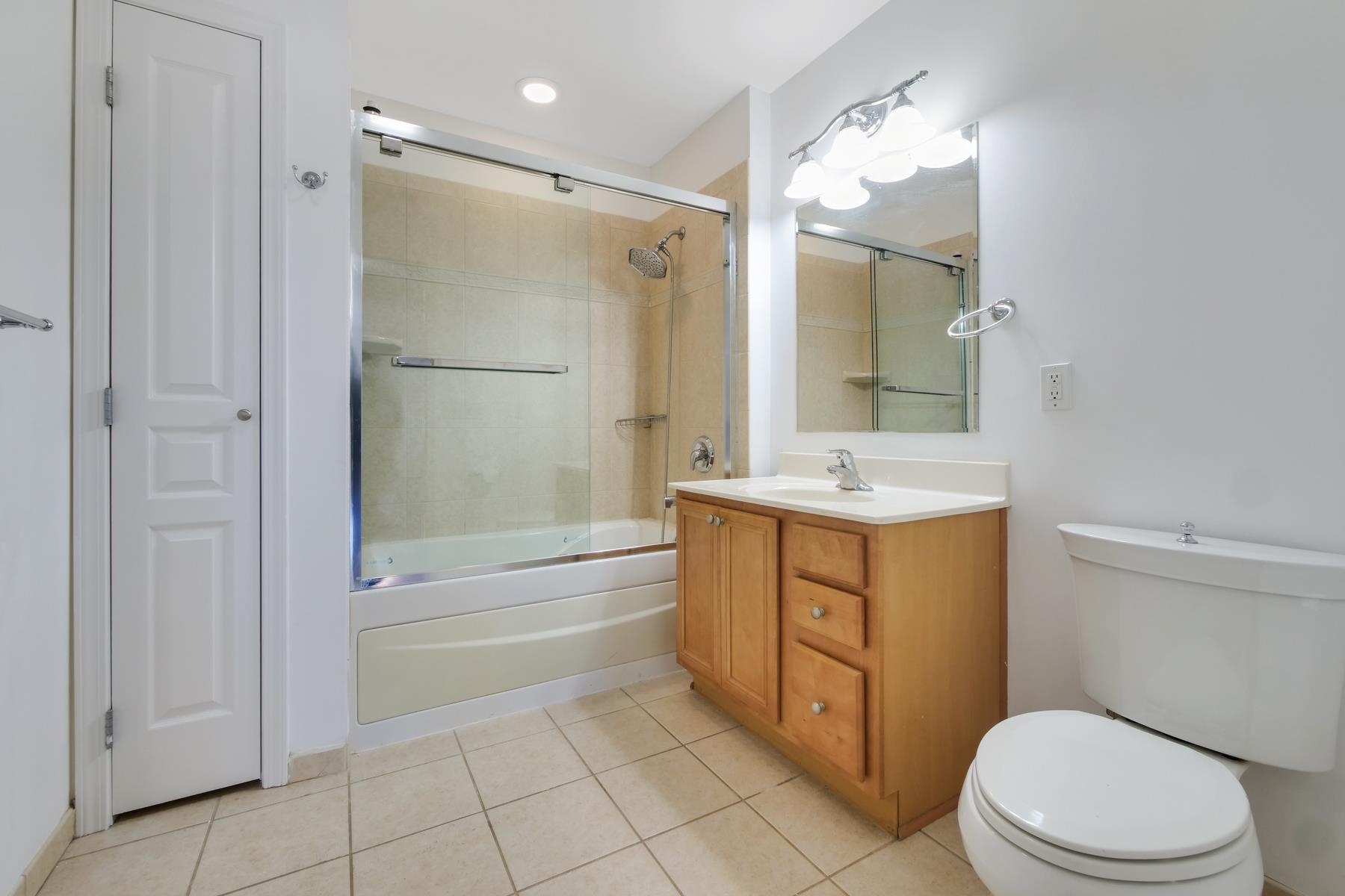 9252 KENNEDY BLVD Unit: 308