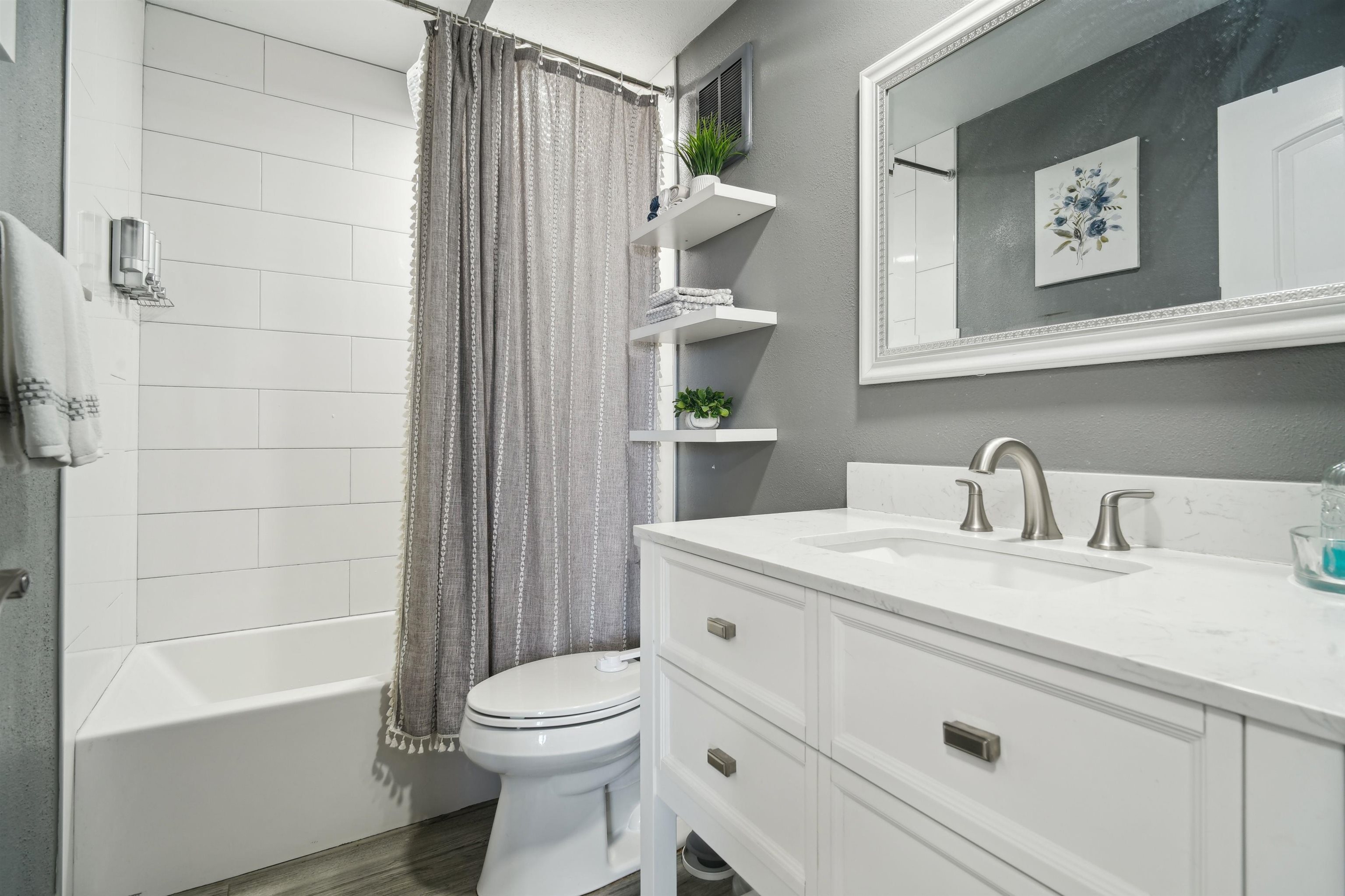 200 WINSTON DR Unit: 803