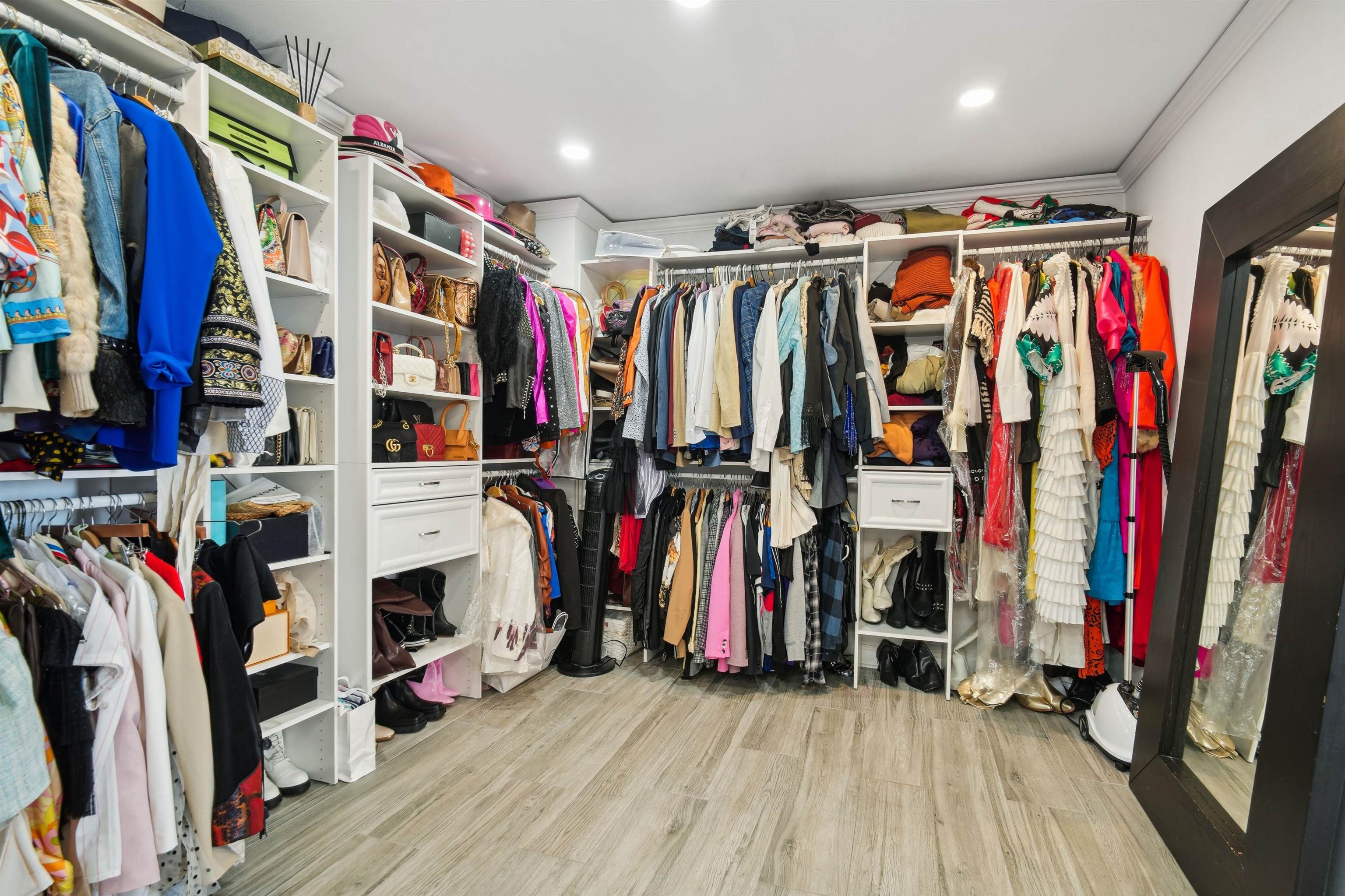 200 WINSTON DR Unit: 803