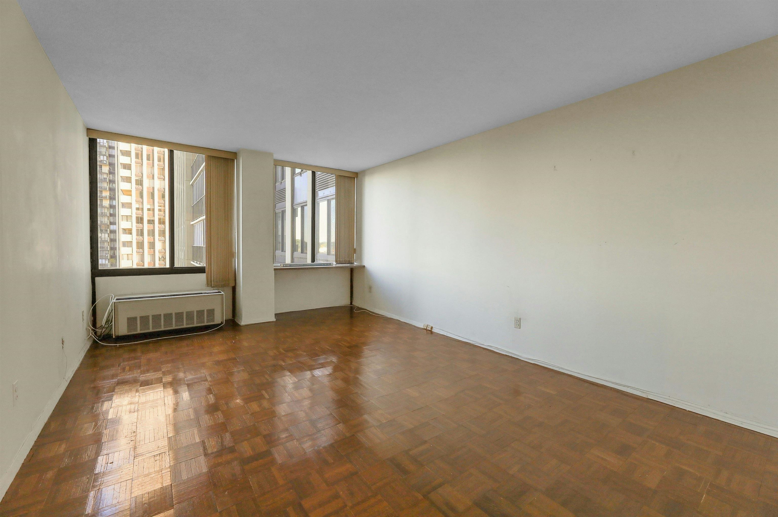 200 WINSTON DR Unit: 421