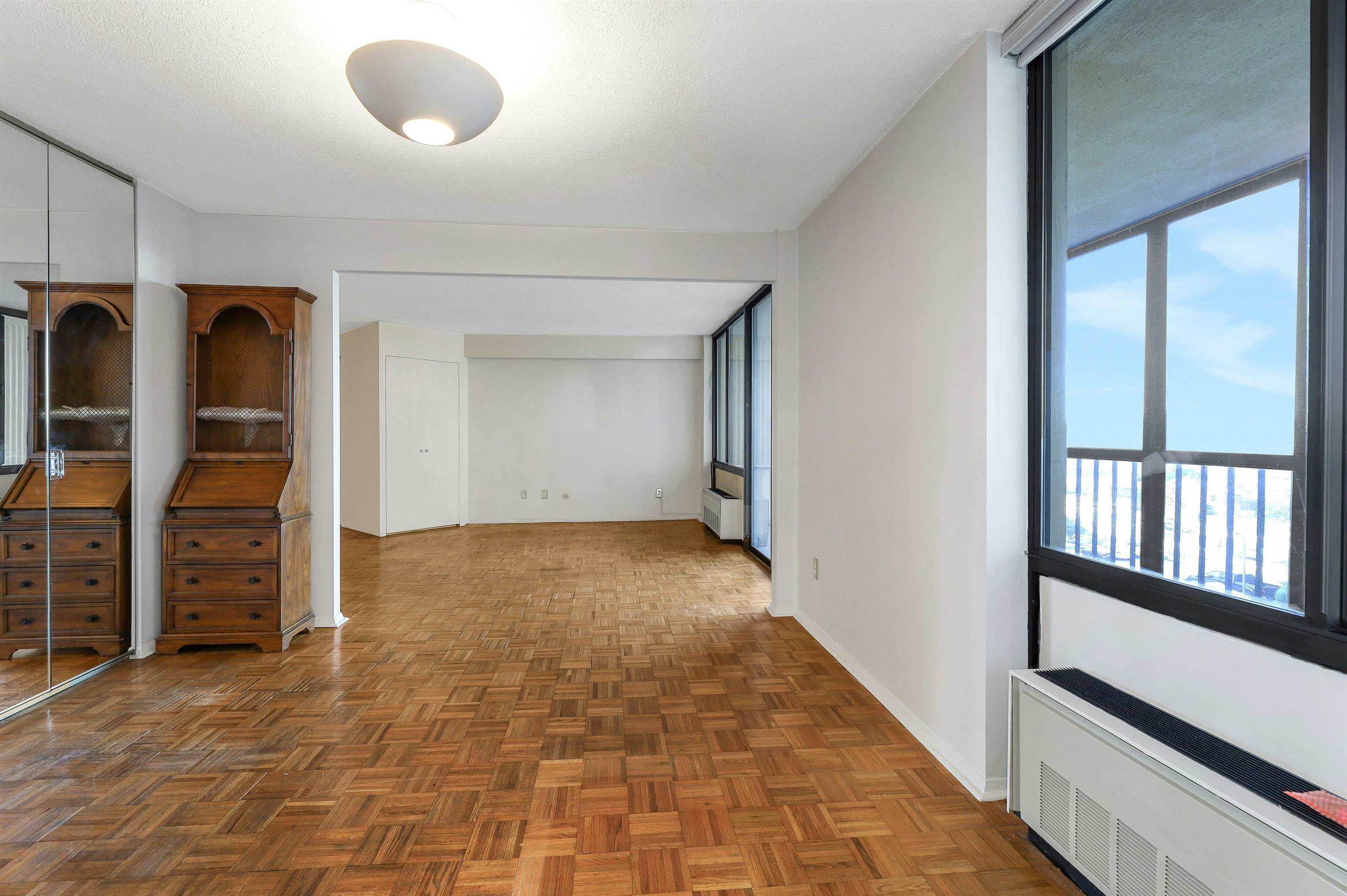 200 WINSTON DR Unit: 421