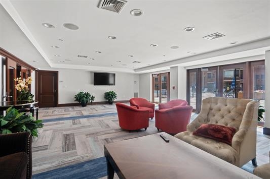 22 AVENUE AT PORT IMPERIAL Unit: 417