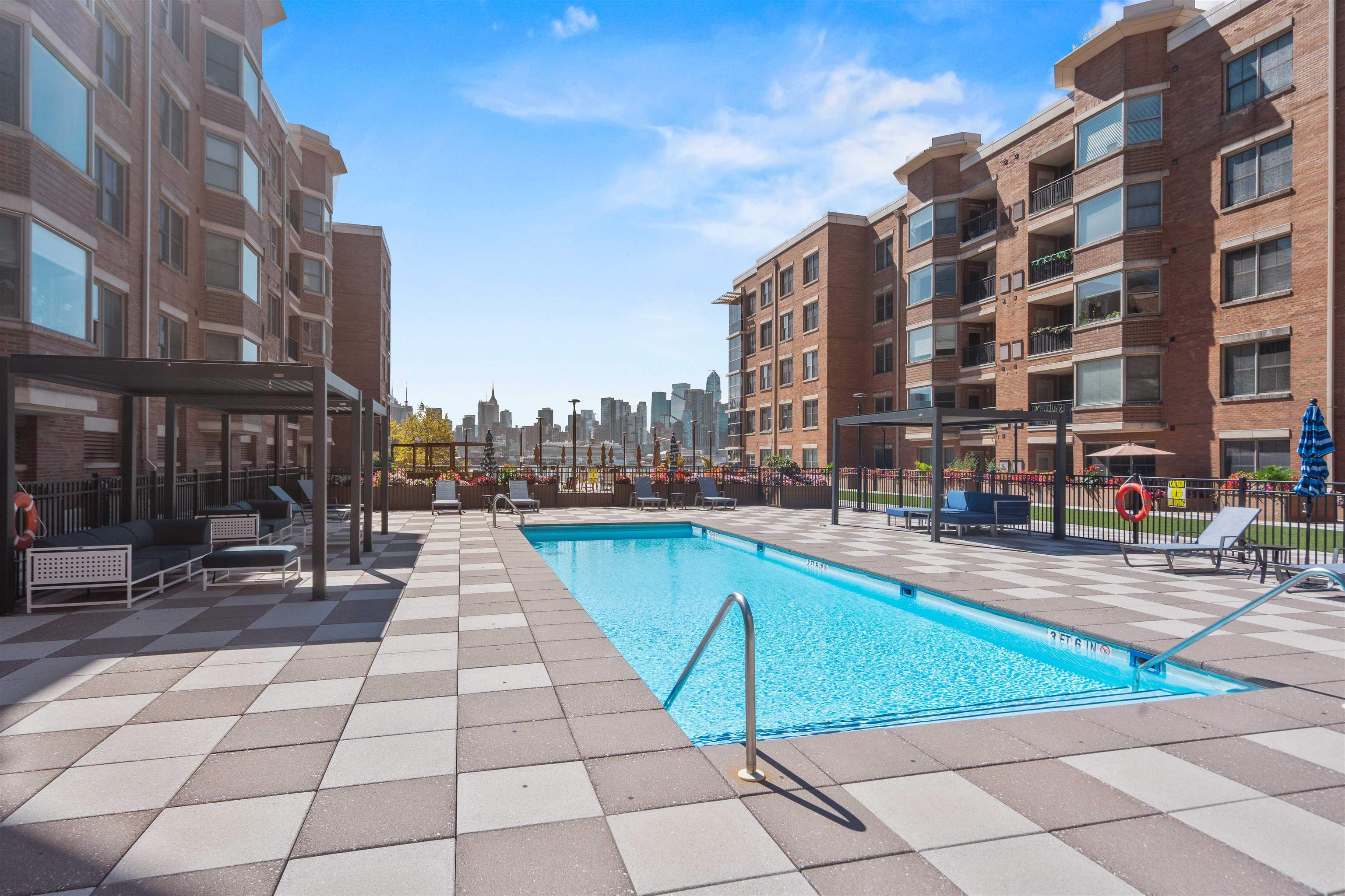 22 AVENUE AT PORT IMPERIAL Unit: 417