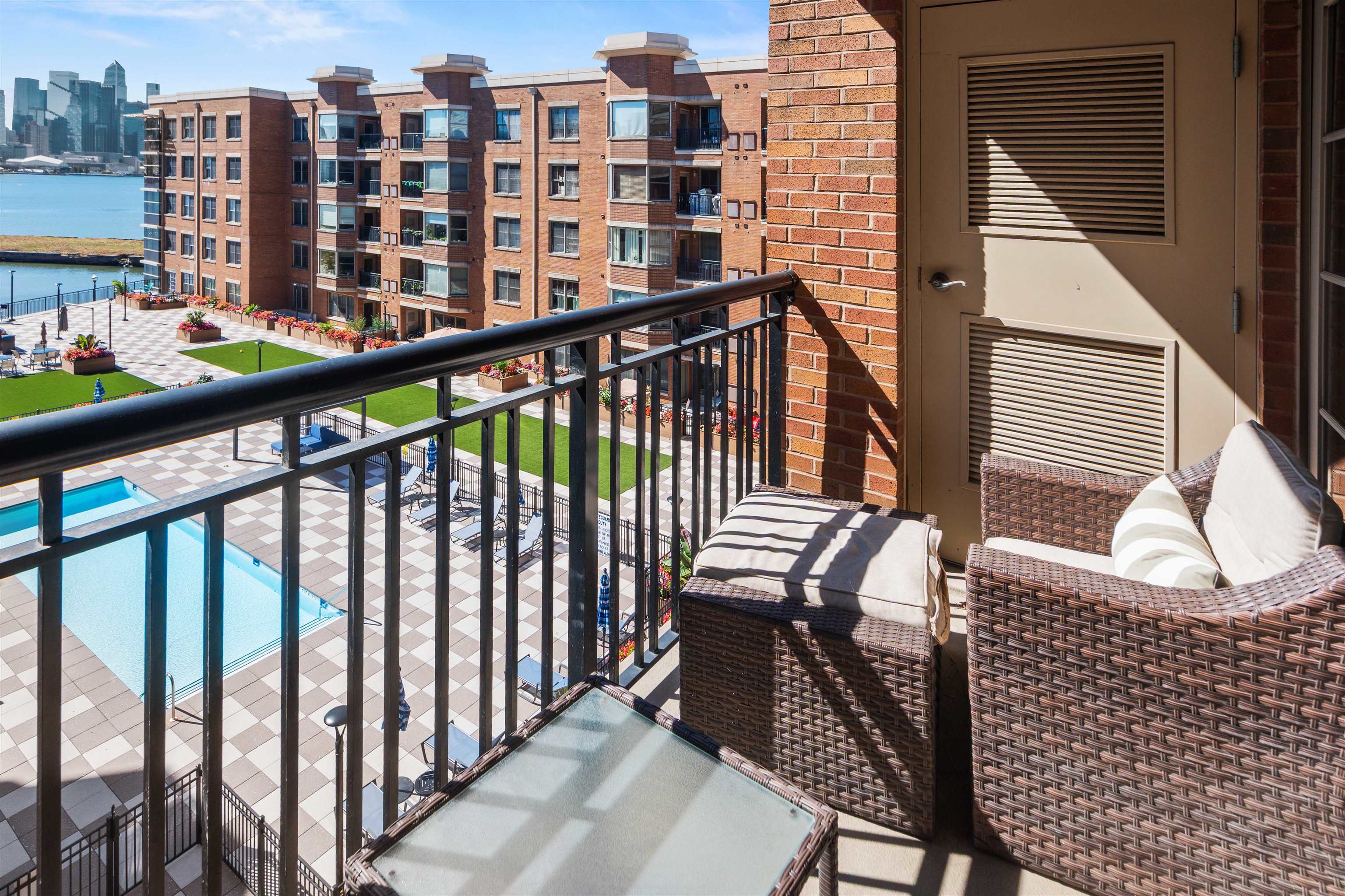 22 AVENUE AT PORT IMPERIAL Unit: 417