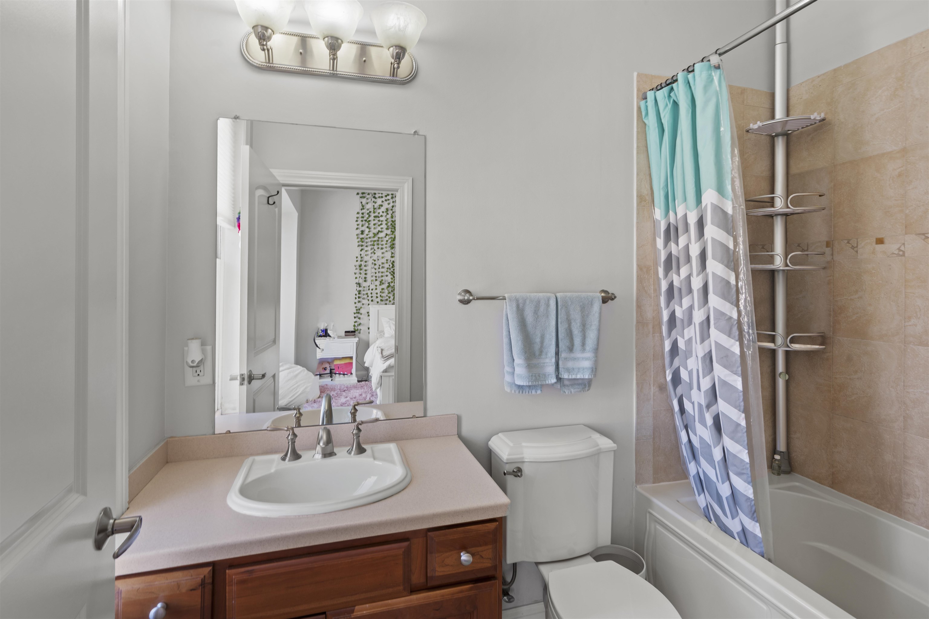 22 AVENUE AT PORT IMPERIAL Unit: 417