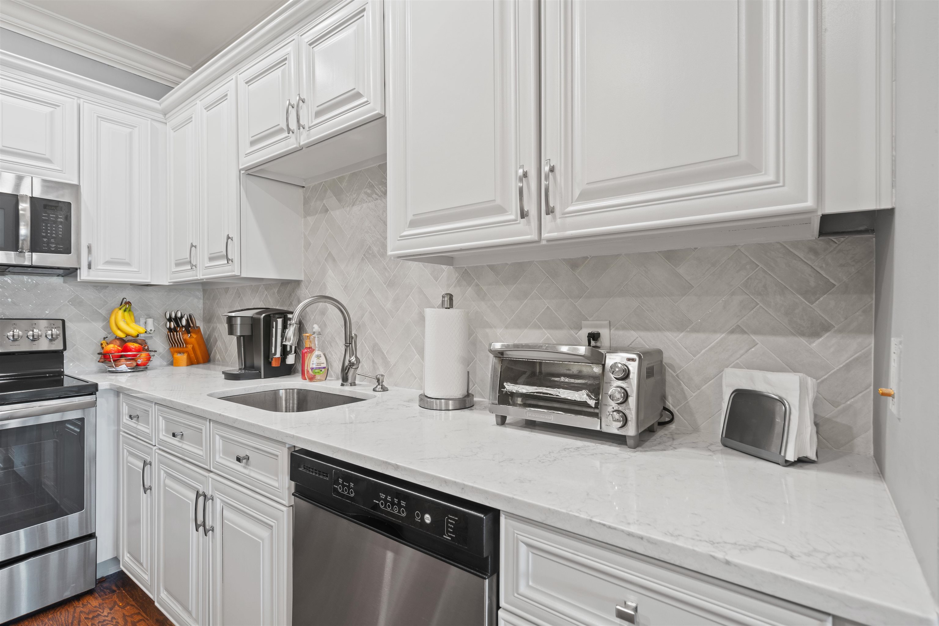 22 AVENUE AT PORT IMPERIAL Unit: 417