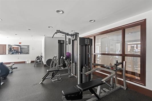 22 AVENUE AT PORT IMPERIAL Unit: 417