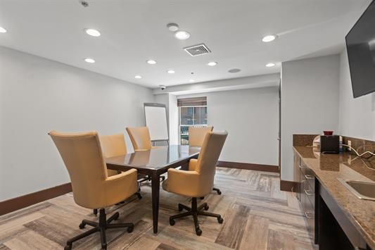 22 AVENUE AT PORT IMPERIAL Unit: 417