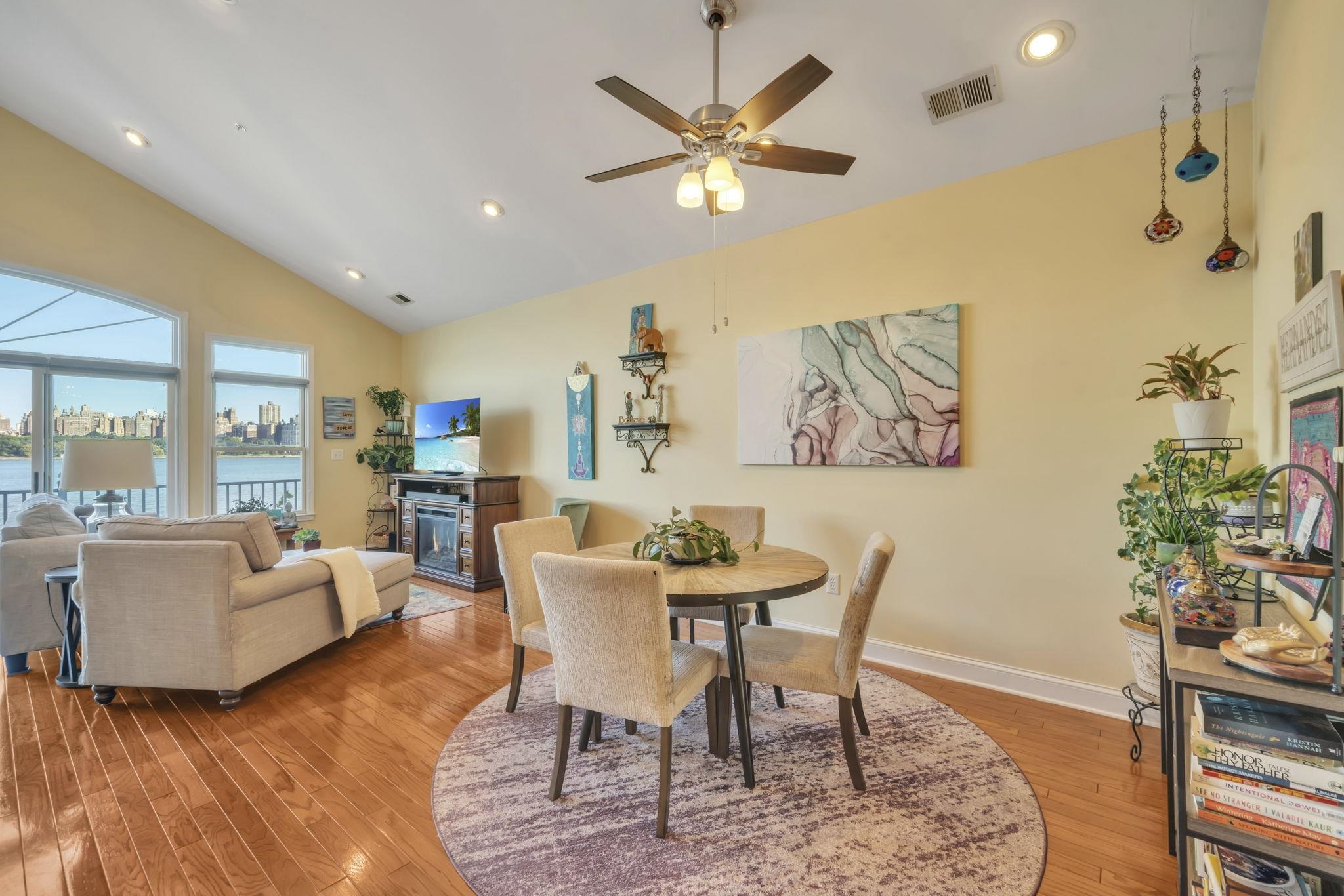 35 LYDIA DR