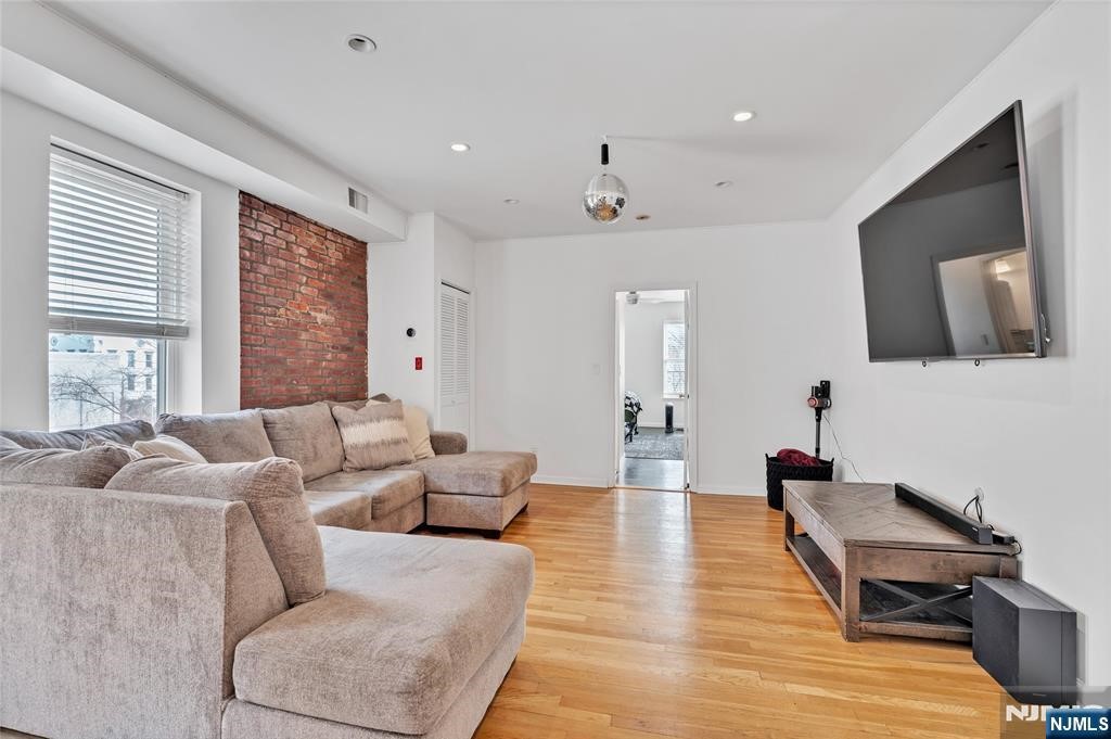 310 Palisade Avenue 301