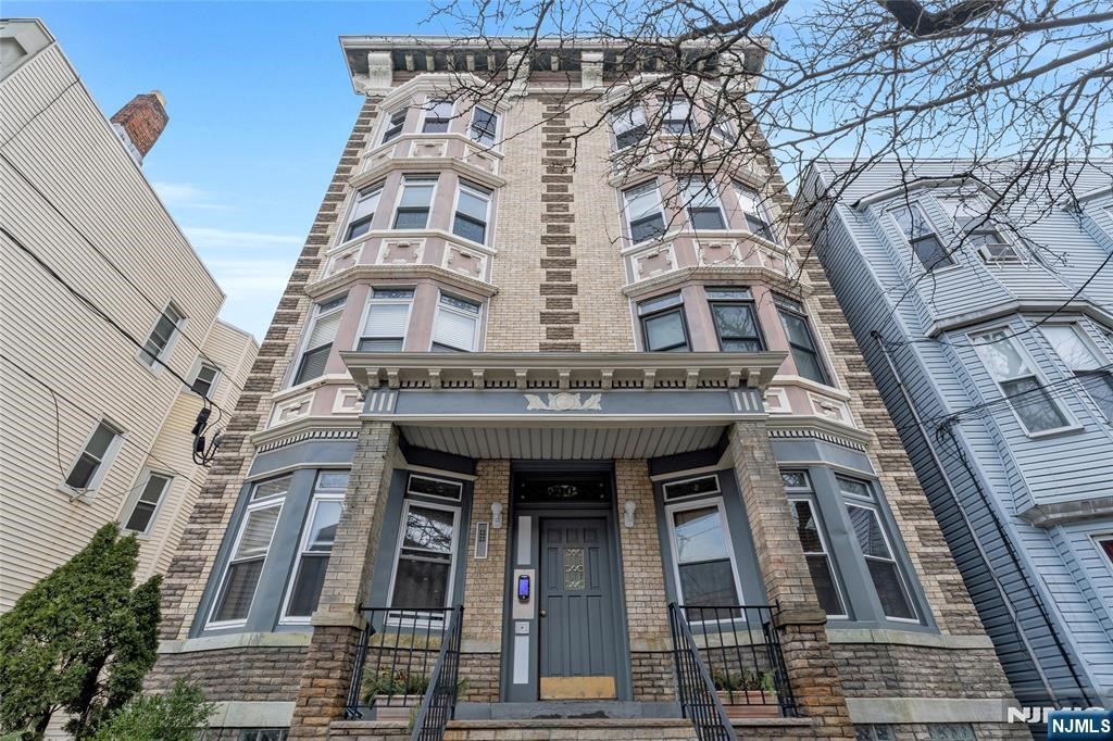 310 Palisade Avenue 301