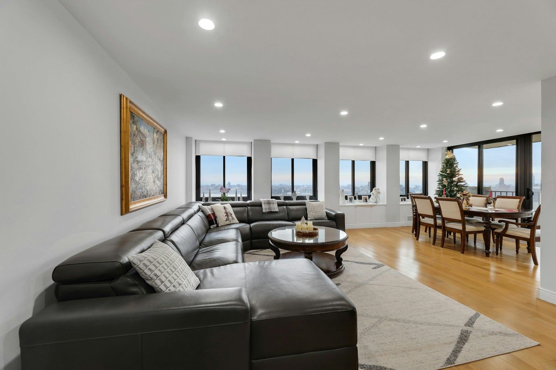 300 WINSTON DR Unit: 910