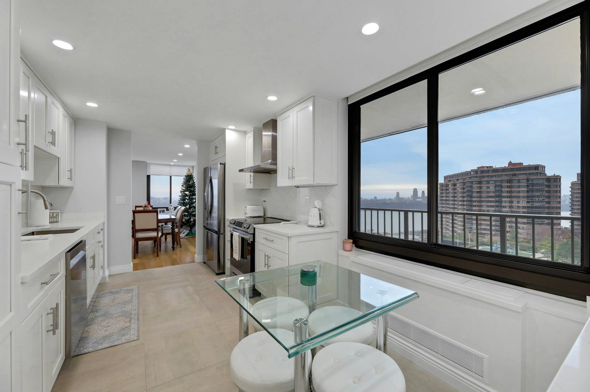 300 WINSTON DR Unit: 910