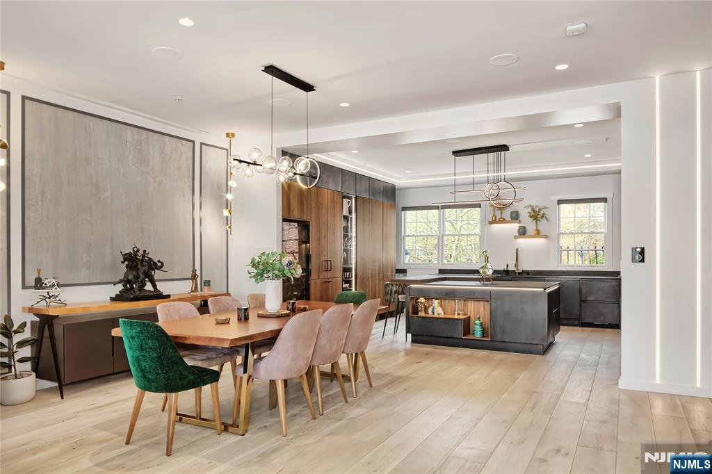 517 Harbor Place