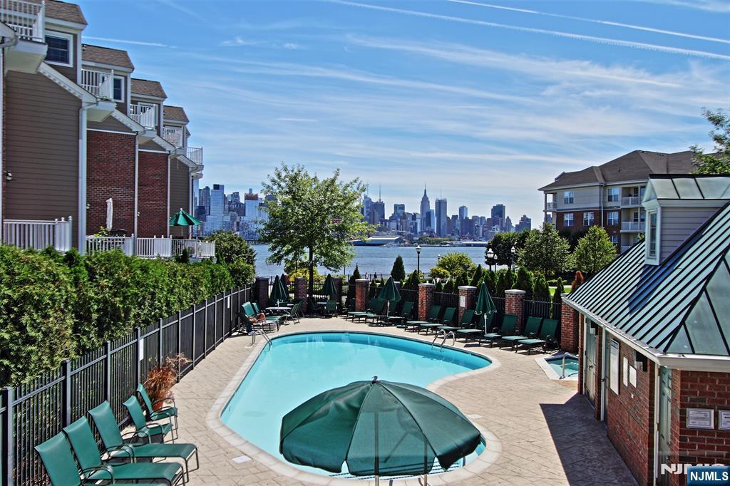 517 Harbor Place