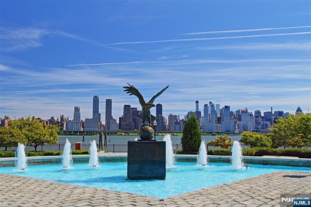 517 Harbor Place