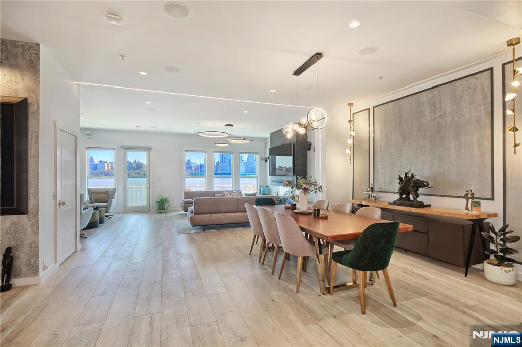 517 Harbor Place