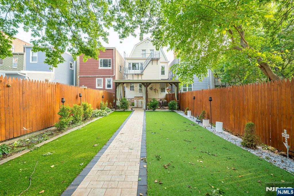 162 Glenwood Avenue