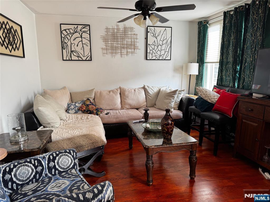 300 Delano Place