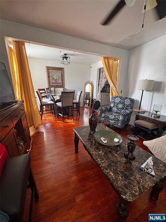 300 Delano Place