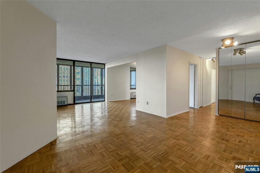 200 Winston Drive 421