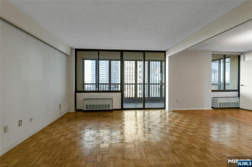 200 Winston Drive 421