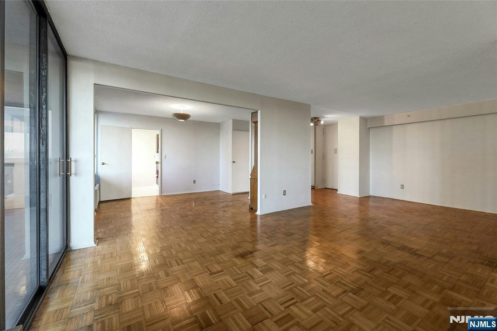 200 Winston Drive 421