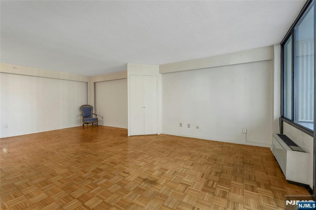 200 Winston Drive 421