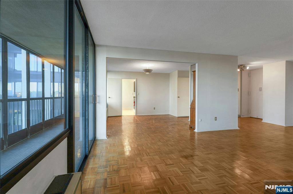 200 Winston Drive 421