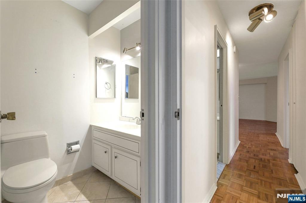 200 Winston Drive 421