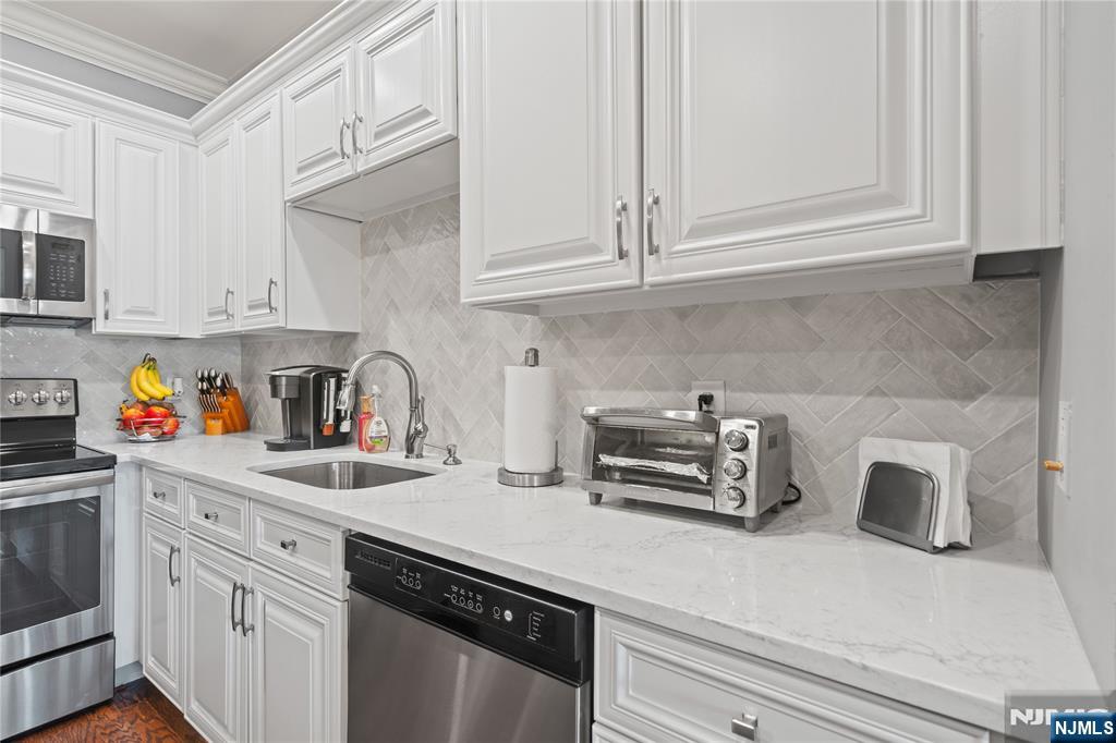 22 Ave At Port Imperial 417