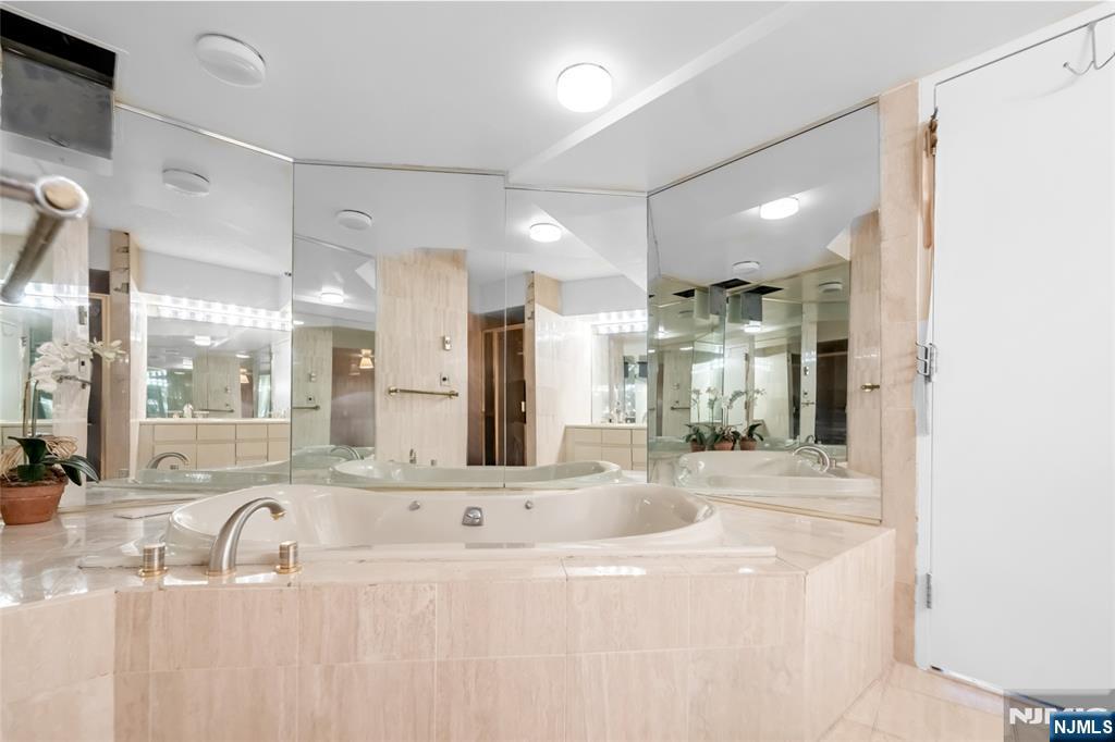 1512 Palisade Avenue 7H