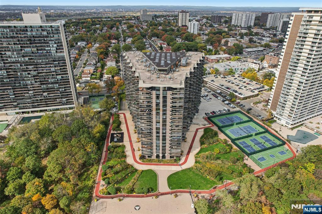 1512 Palisade Avenue 7H