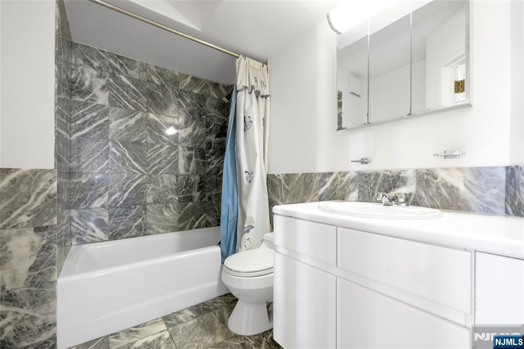 1512 Palisade Avenue 7H