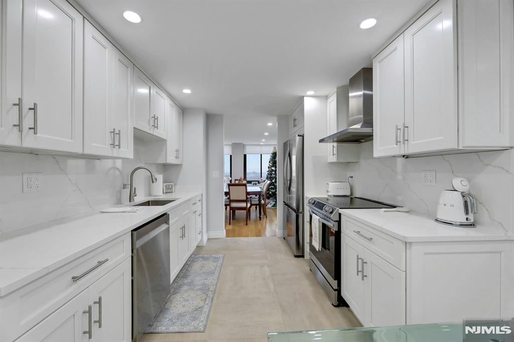 300 Winston Drive C0910