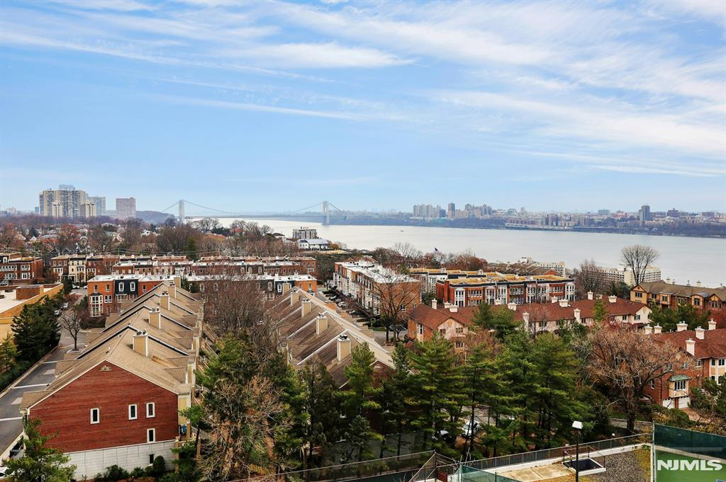 300 Winston Drive C0910