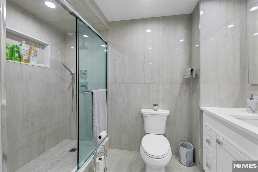 300 Winston Drive C0910