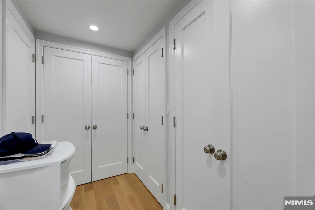 300 Winston Drive C0910