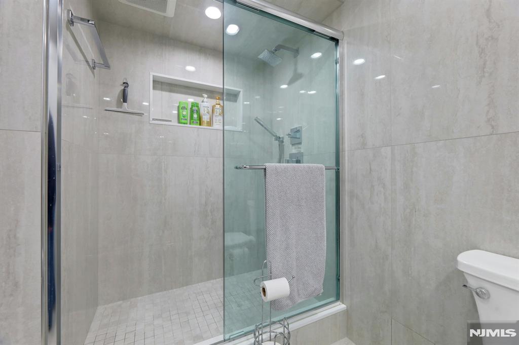 300 Winston Drive C0910