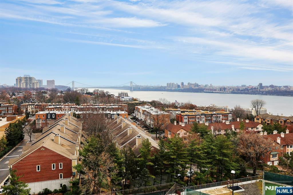 300 Winston Drive C0910