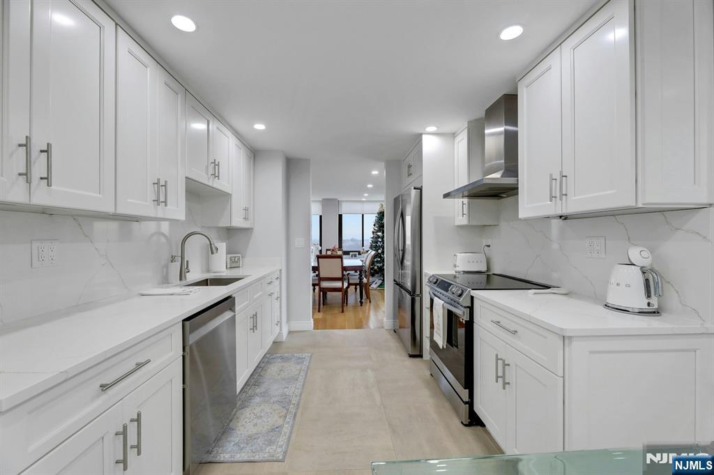 300 Winston Drive C0910