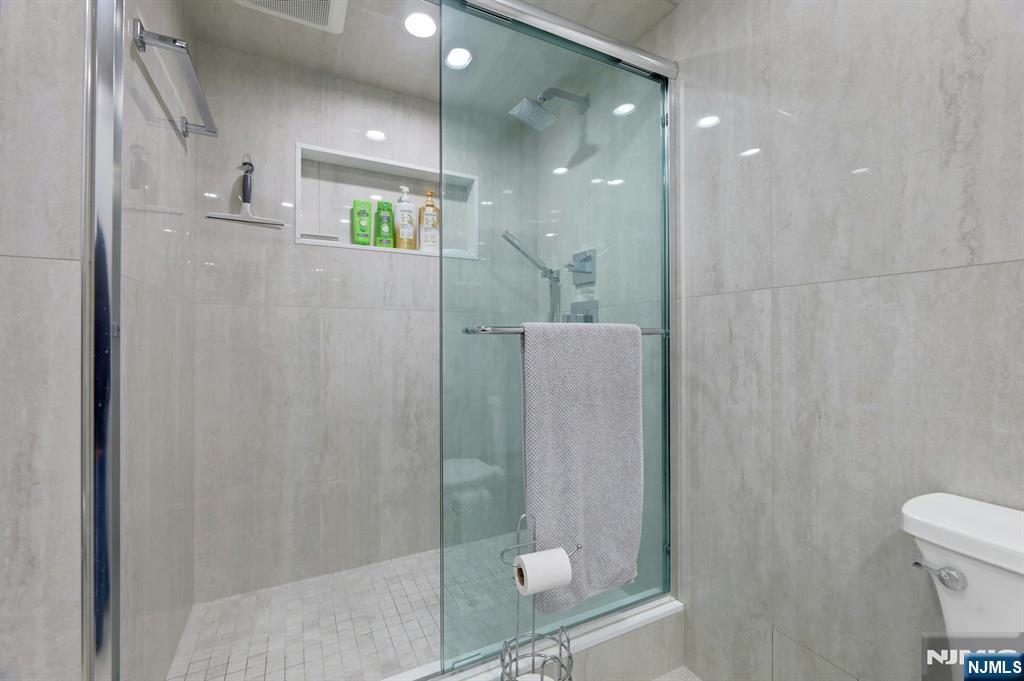 300 Winston Drive C0910