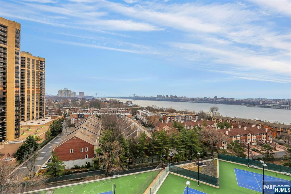 300 Winston Drive C0910