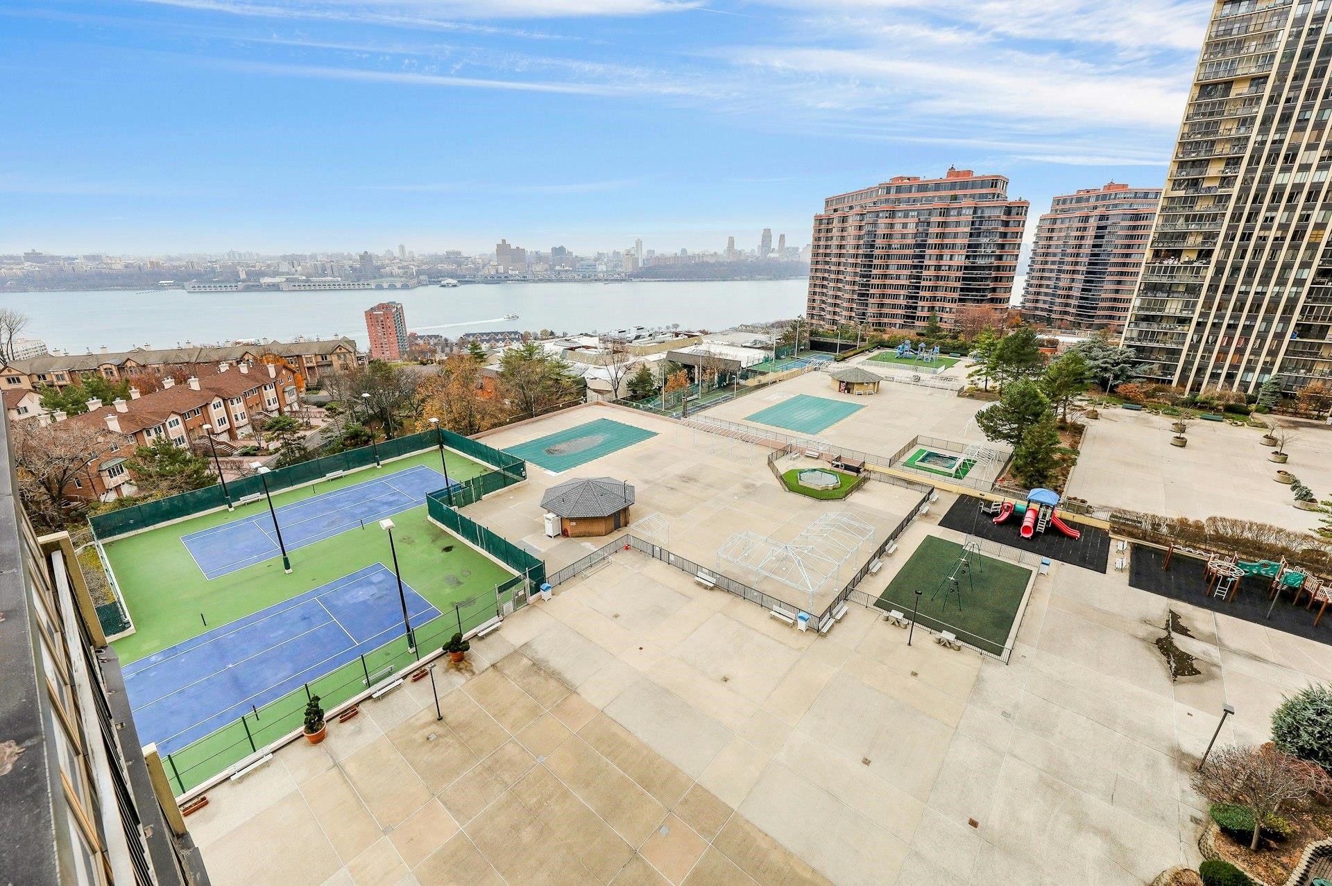 300 WINSTON DR Unit: C0910