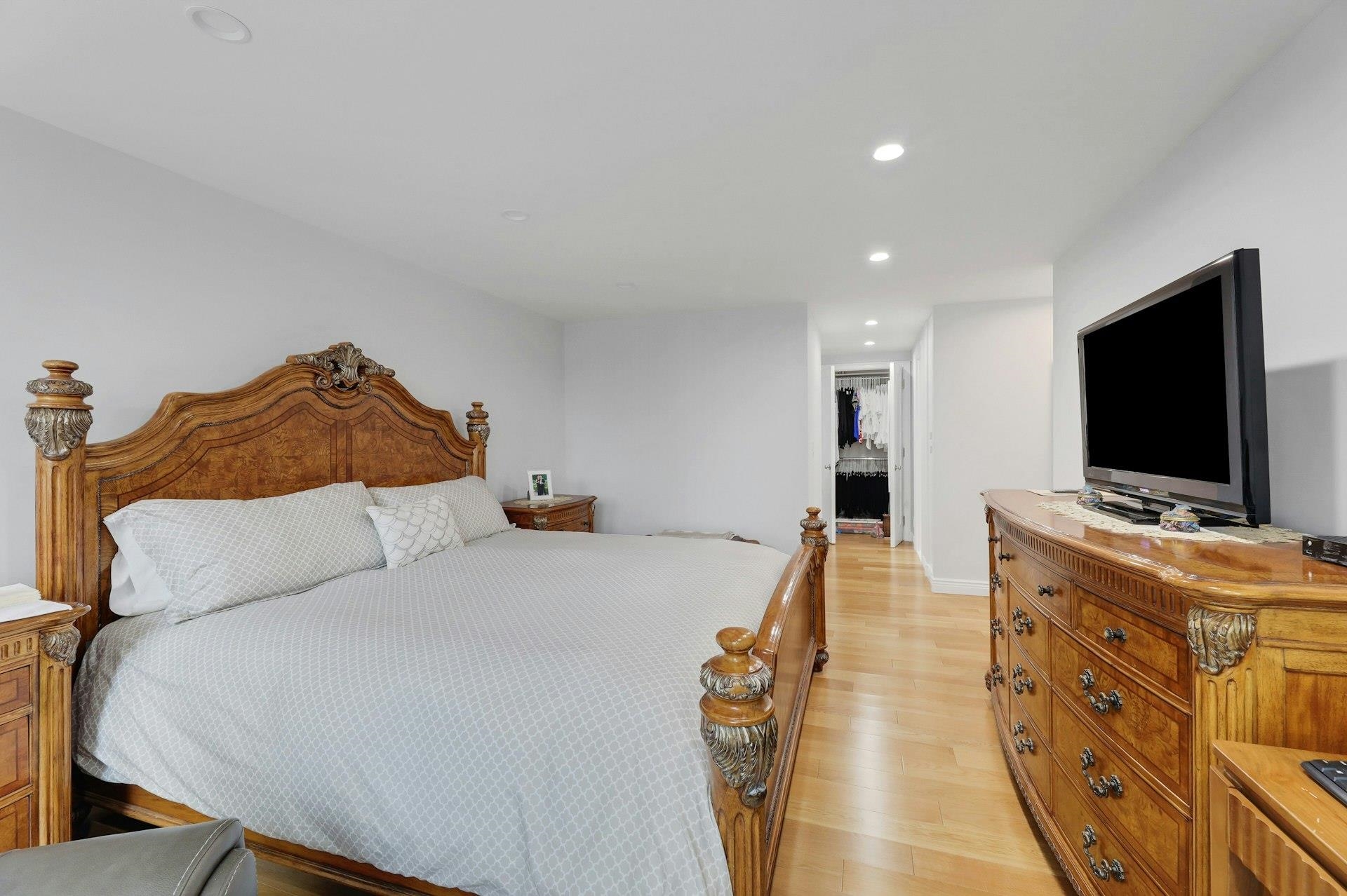 300 WINSTON DR Unit: C0910